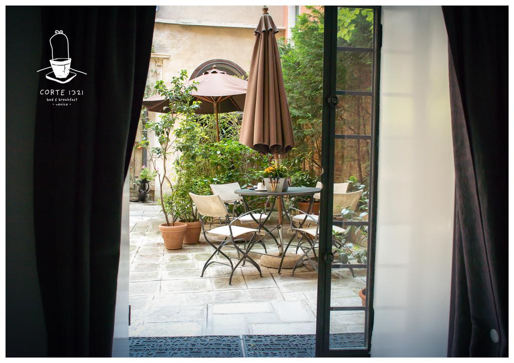 Corte 1321 Venice Room photo