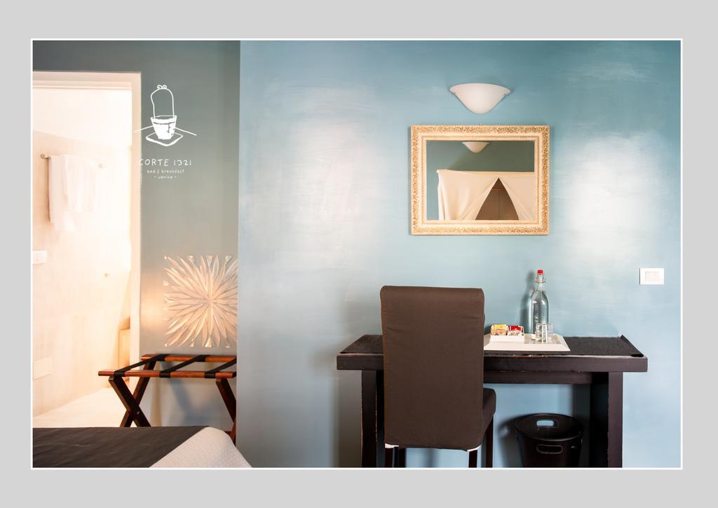Corte 1321 Venice Room photo