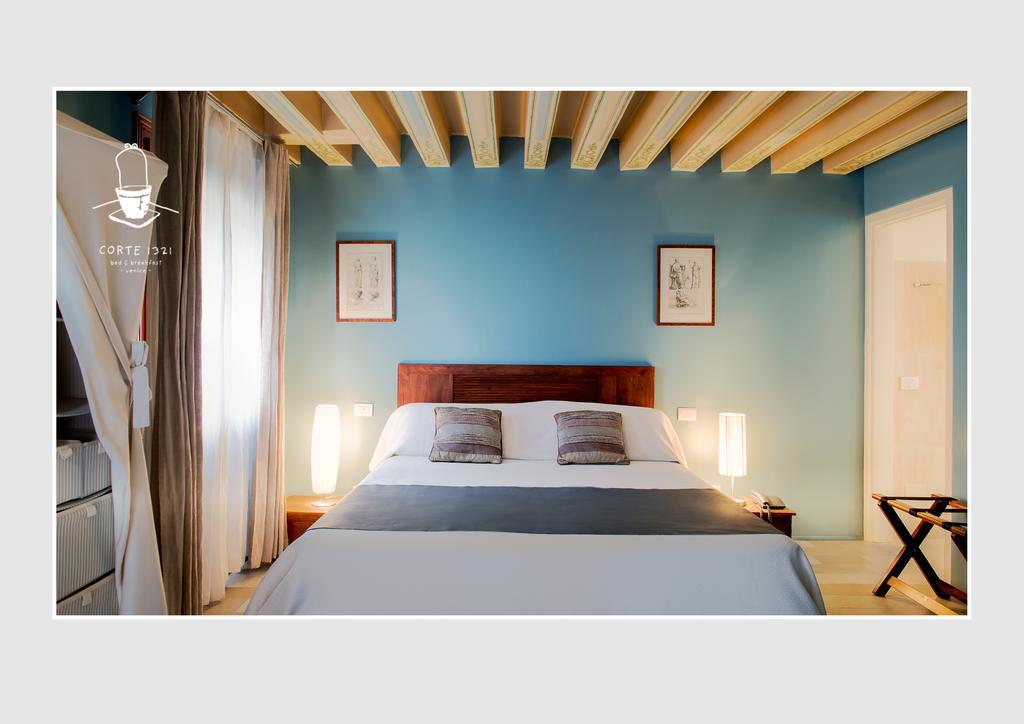 Corte 1321 Venice Room photo